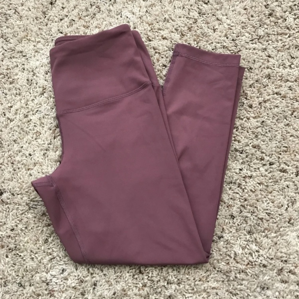 *SOLD* 90 degree cropped leggings